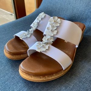 Italian Shoemaker Sandals w White Flower Details